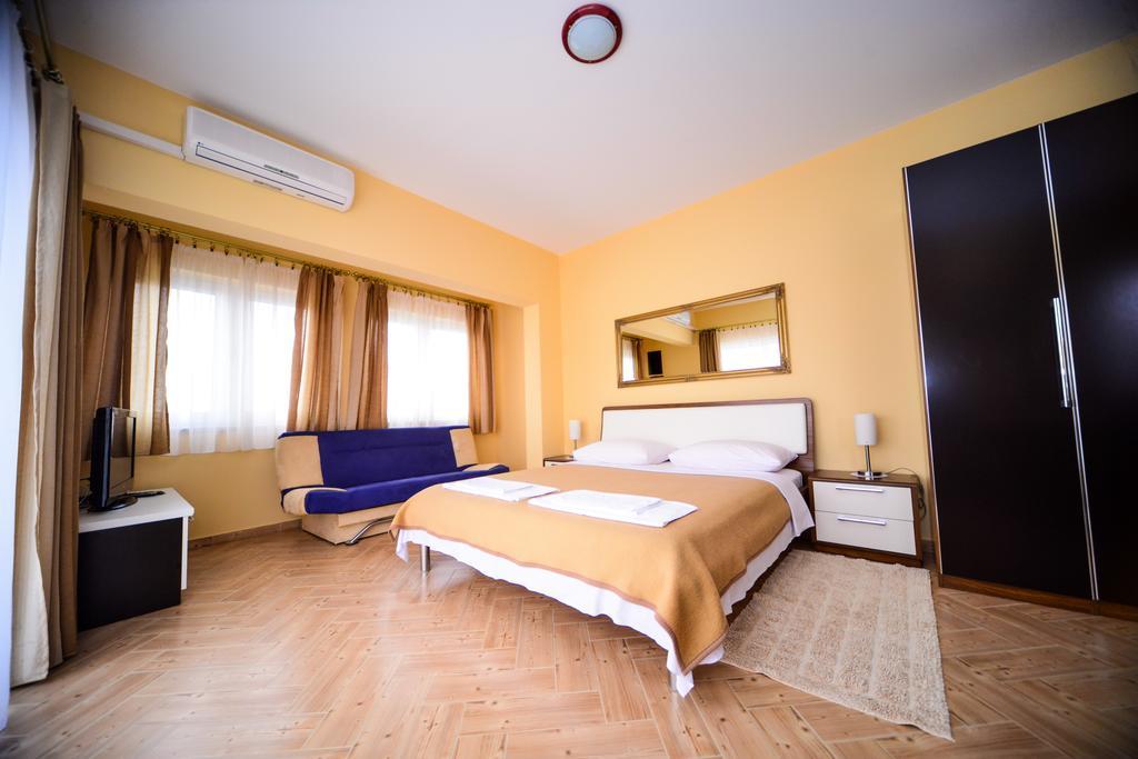 Apartments Dalmacija Starigrad Paklenica Quarto foto